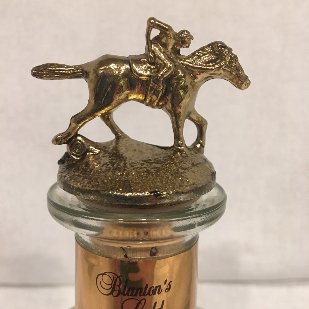 RARE Blanton’s Gold Edition, dated 8/22/2013 - Picture 3 of 7